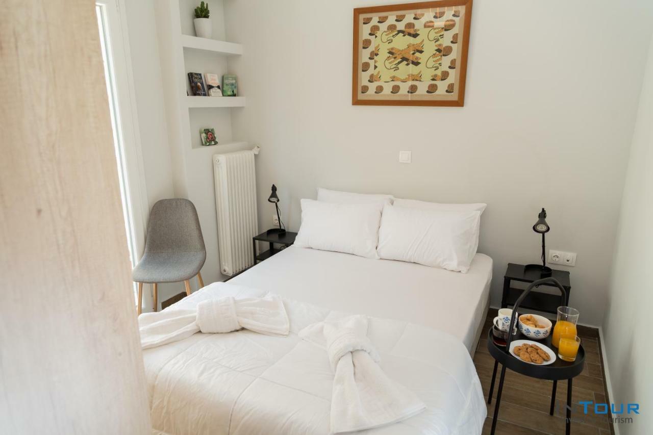 Art Point Under Acropolis Apartment